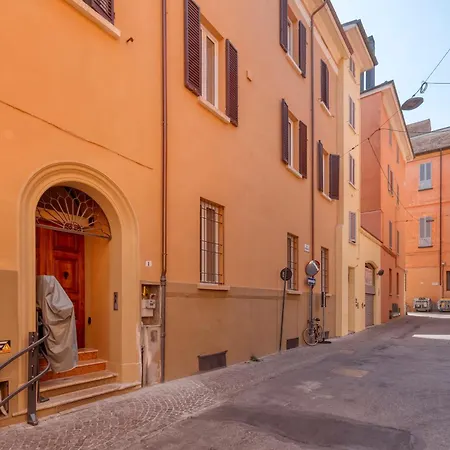 Carbonara Palace 1 - Luxury Comfort Under Medieval Towers * בולוניה