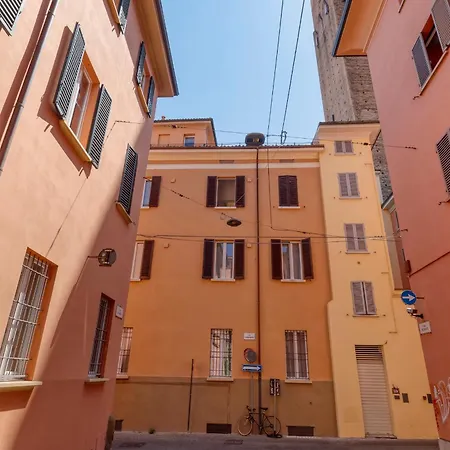 Carbonara Palace 1 - Luxury Comfort Under Medieval Towers דירה
