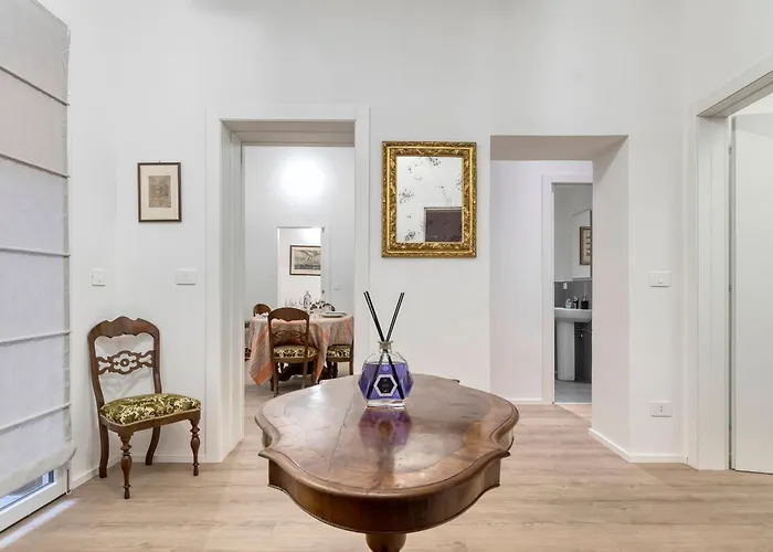 Daire Carbonara Palace 1 - Luxury Comfort Under Medieval Towers