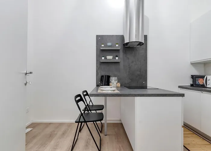 Carbonara Palace 1 - Luxury Comfort Under Medieval Towers * بولونيا